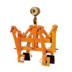 La pince spéciale GBA est un équipement professionnel conçu pour faciliter la manipulation des séparateurs autoroutiers et routiers. Avec une capacité de charge allant jusqu'à 4,5 tonnes, cette pince robuste est idéale pour soulever et déplacer en toute sécurité des éléments de signalisation lourds sur les chantiers routiers, les zones de construction et d'autres applications similaires. Principales caractéristiques : Capacité de charge élevée : La pince GBA est capable de supporter des charges allant jusqu'à 4,5 tonnes, ce qui en fait un outil puissant et fiable pour manipuler des séparateurs de grande taille. Polyvalente : Cette pince est spécialement conçue pour les séparateurs autoroutiers et routiers, mais elle peut également être utilisée pour d'autres éléments de signalisation et objets lourds qui se situent dans la plage de poids admissible. Ouverture réglable : La pince est équipée d'un mécanisme d'ouverture réglable, permettant d'adapter son ouverture en fonction de la taille des séparateurs ou des objets à saisir. L'ouverture varie entre 110 et 210 millimètres, offrant ainsi une grande flexibilité pour s'adapter à différentes configurations. Construction solide : Fabriquée à partir de ma